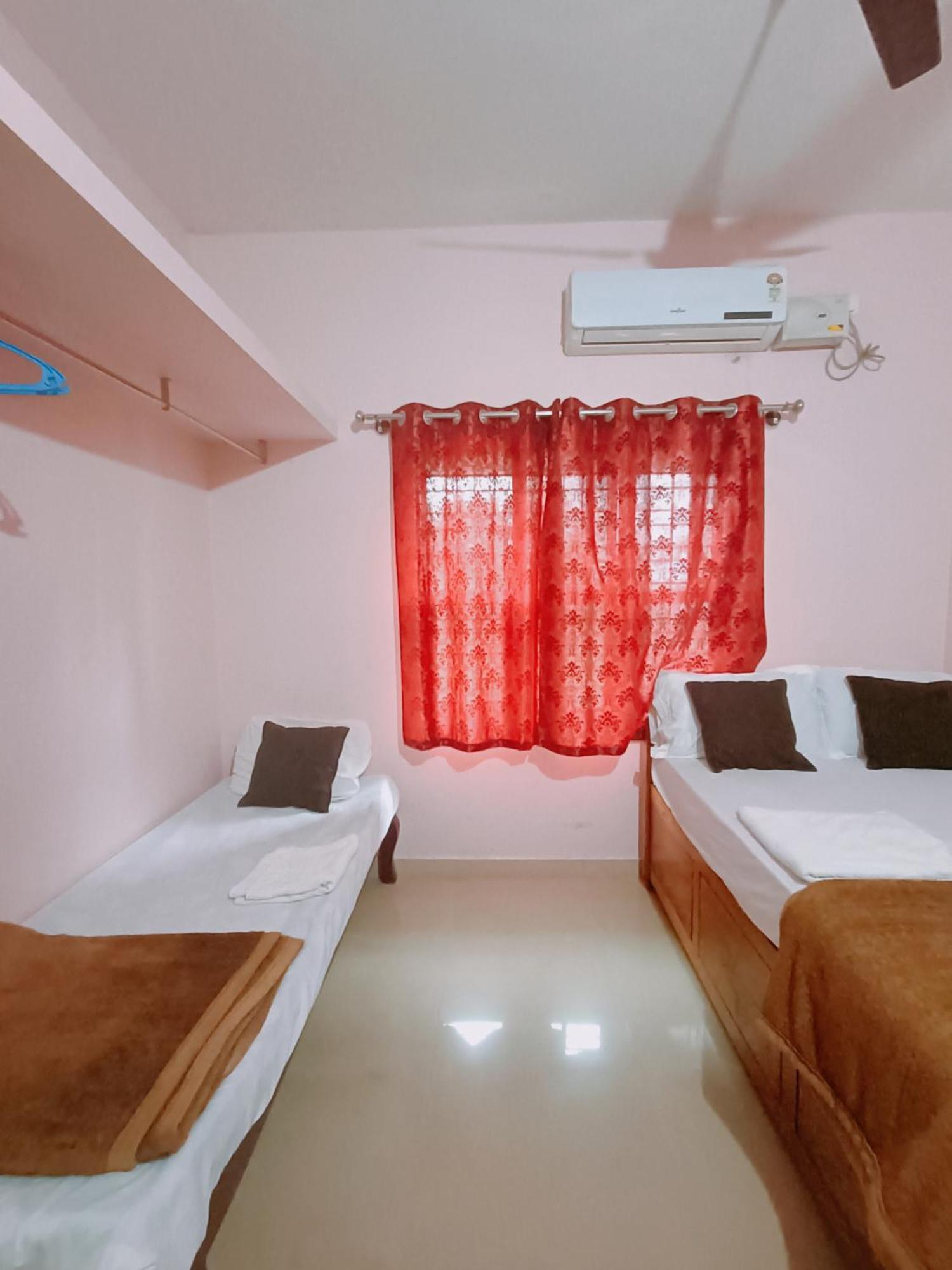 Maanyatha Home Stay マニパル 部屋 写真