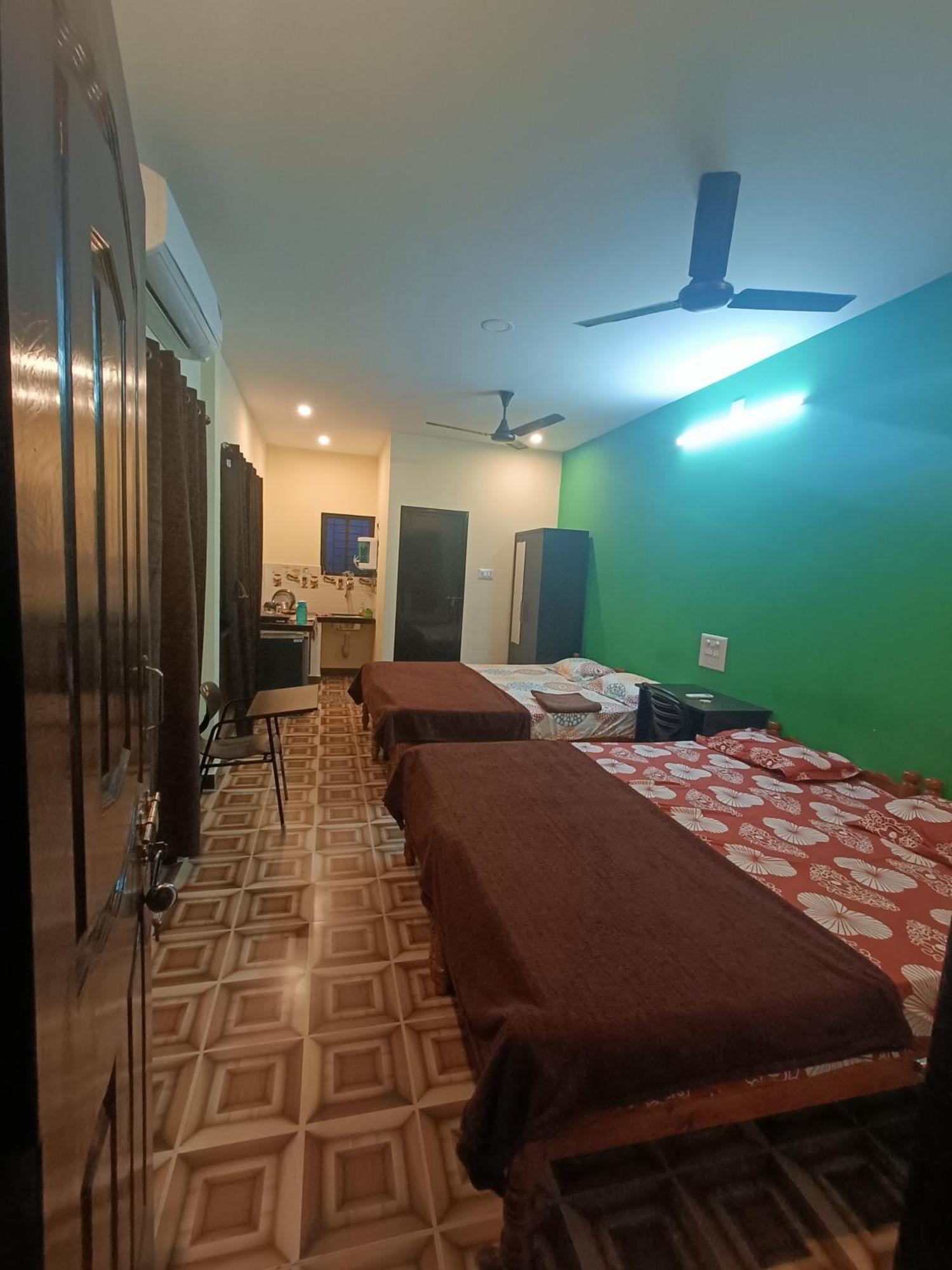 Maanyatha Home Stay マニパル 部屋 写真